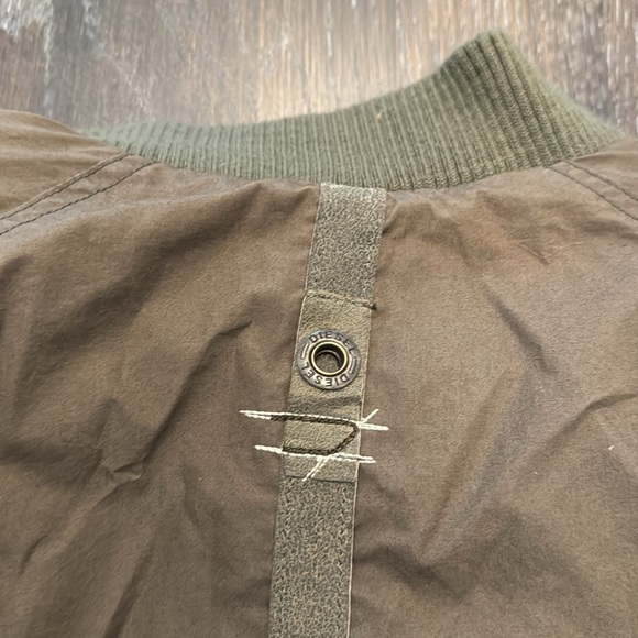 🟢 DIESEL UNISEX OLIVE GREEN & CREAM REVERSIBLE BOMBER JACKET - Picture 8 of 14